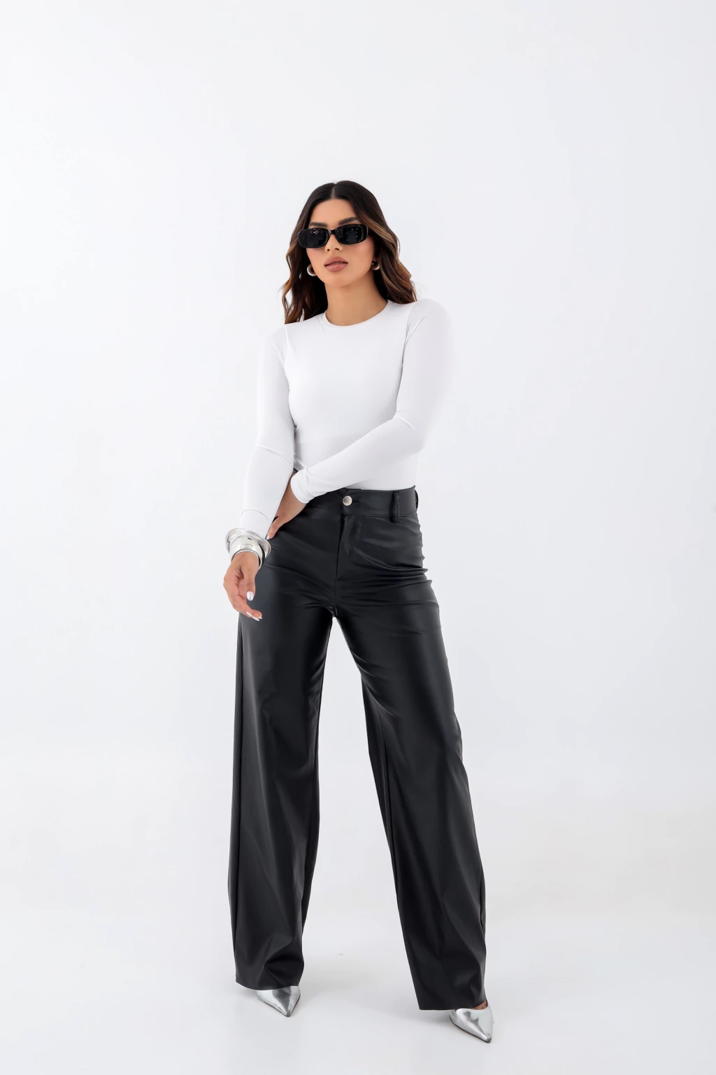 Blusa Lisa, Gola Redonda, Manga Longa - BellaCECÍLIA