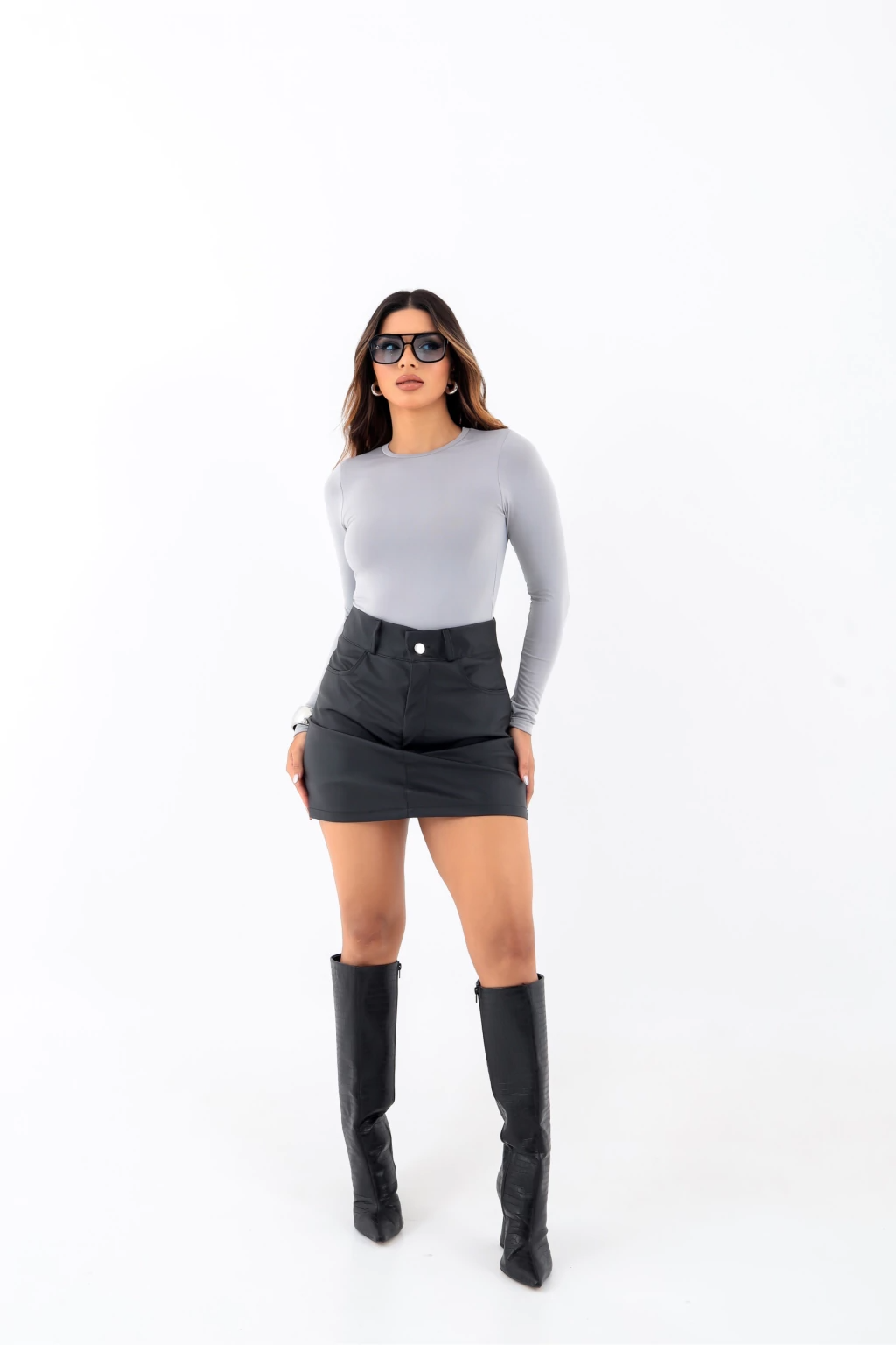 Blusa Lisa, Gola Redonda, Manga Longa - BellaCECÍLIA