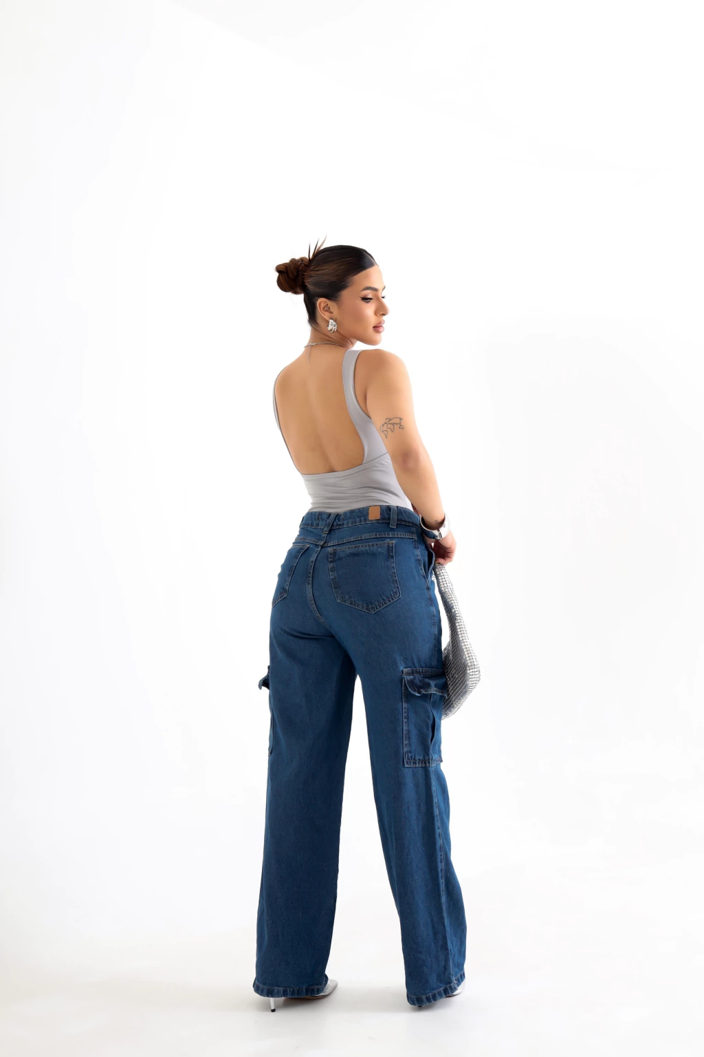 Blusa Regata com Decote nas Costas - BellaCECÍLIA