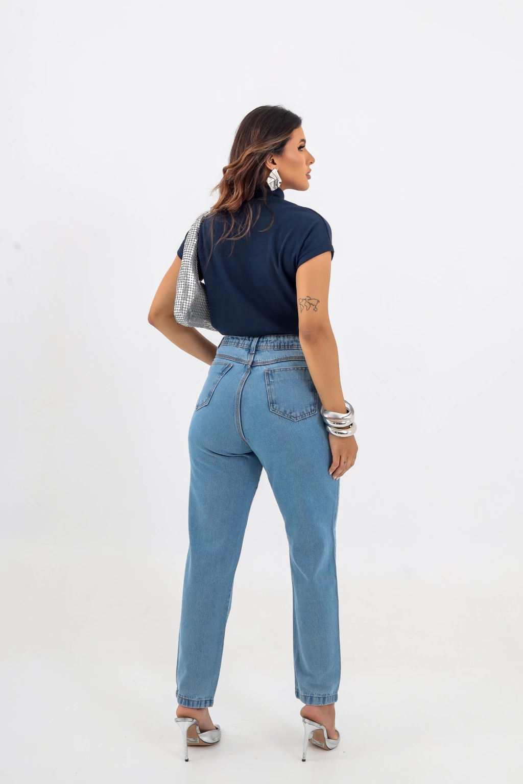 Blusa Canelada, Gola Alta, Manga Curta - BellaCECÍLIA