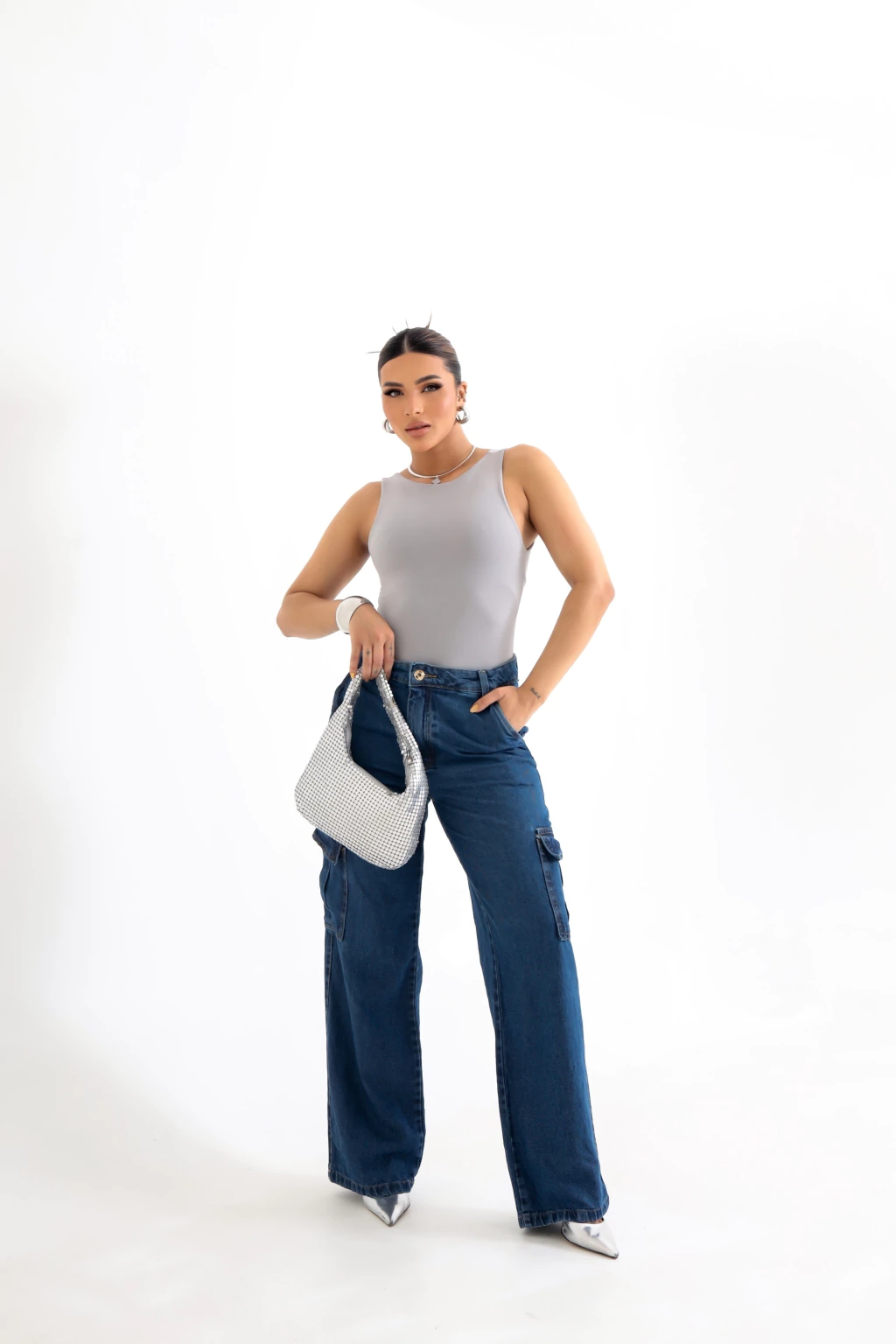 Blusa Regata com Decote nas Costas - BellaCECÍLIA