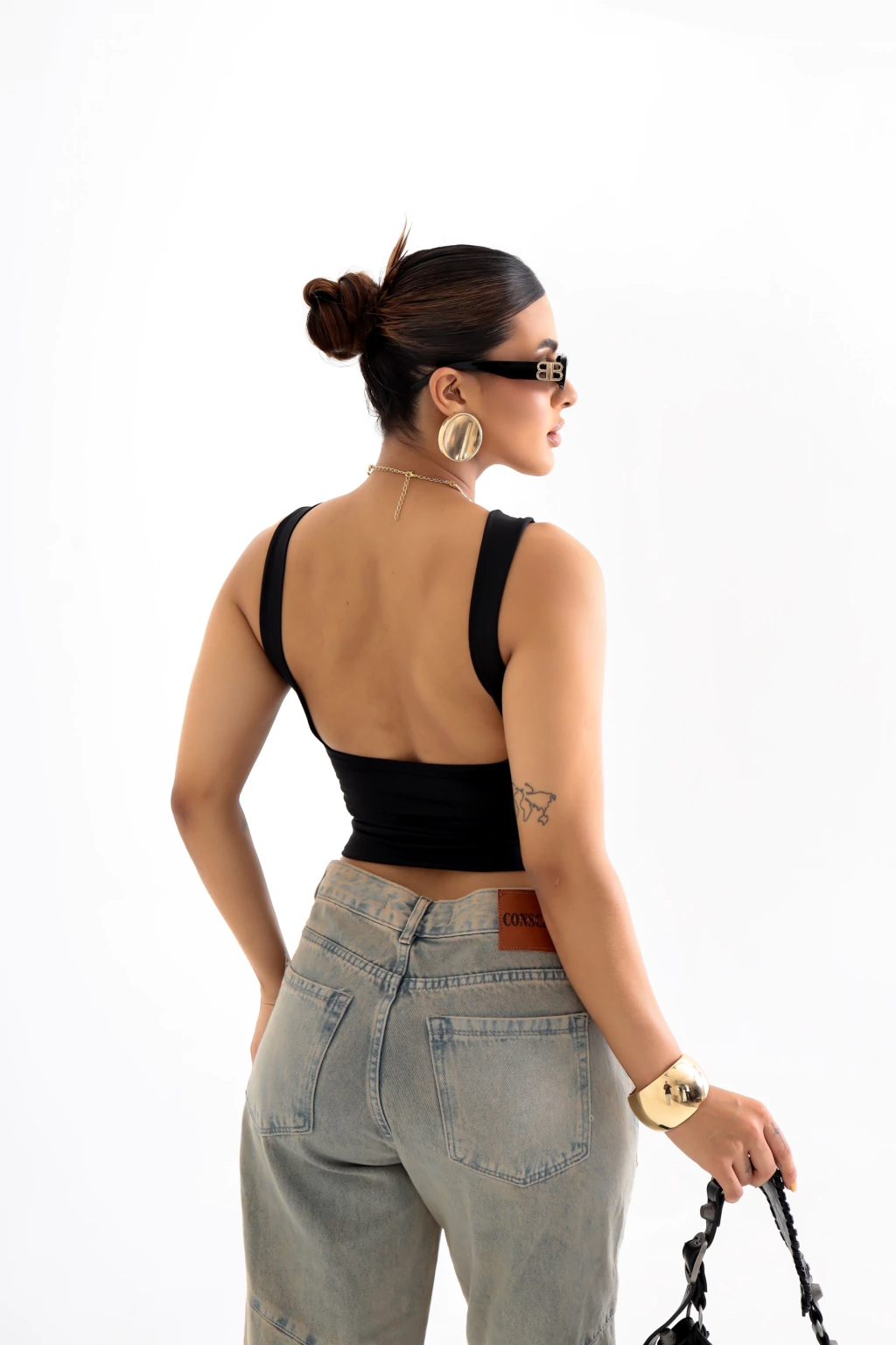 Blusa Regata com Decote nas Costas - BellaCECÍLIA