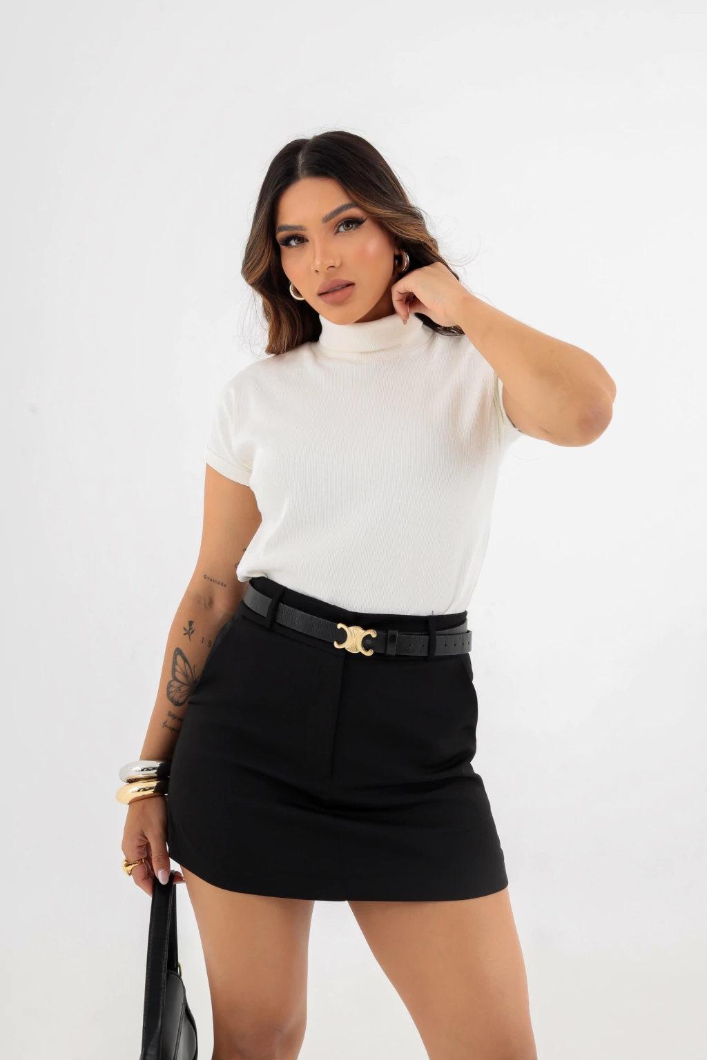 Blusa Canelada, Gola Alta, Manga Curta - BellaCECÍLIA