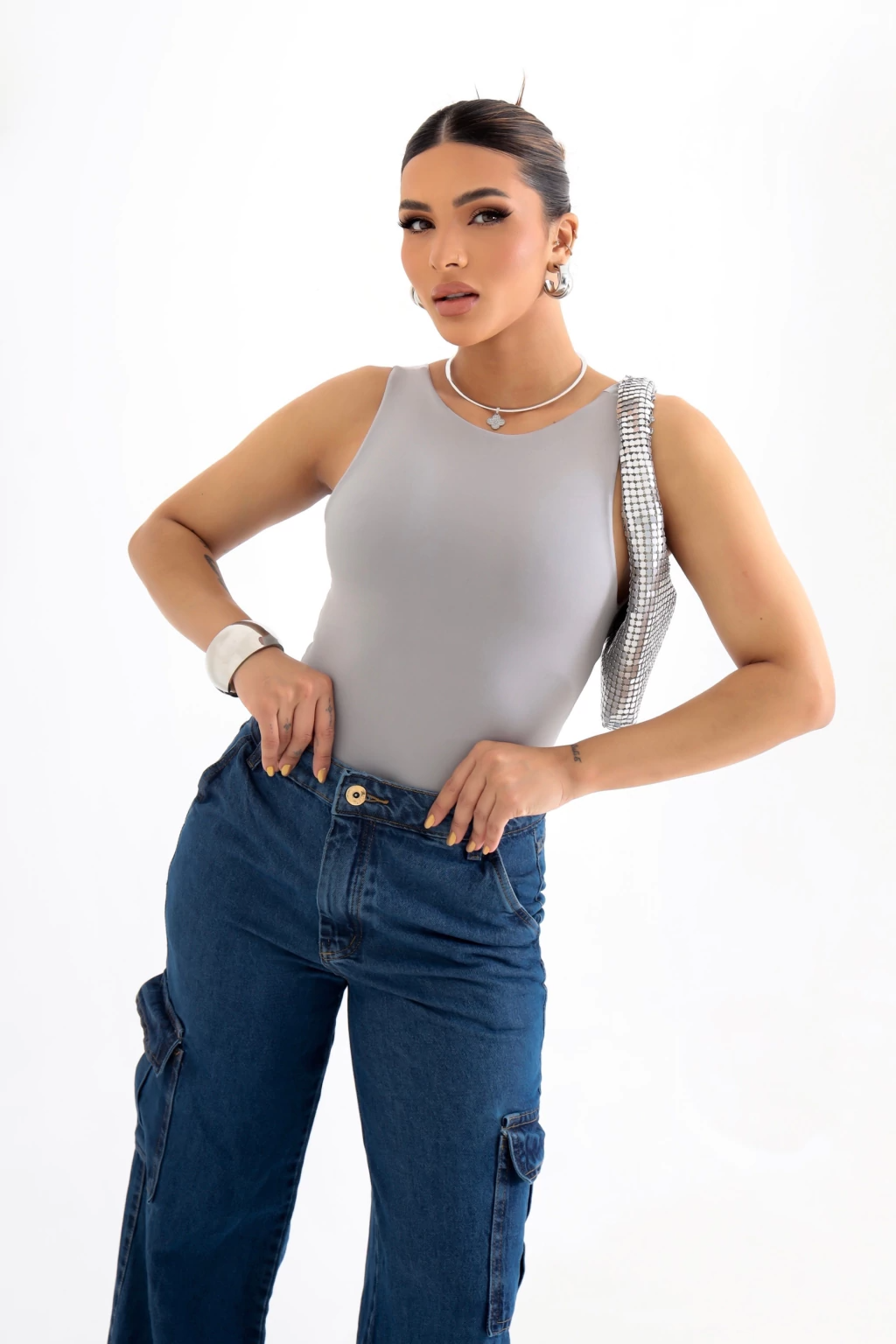 Blusa Regata com Decote nas Costas - BellaCECÍLIA