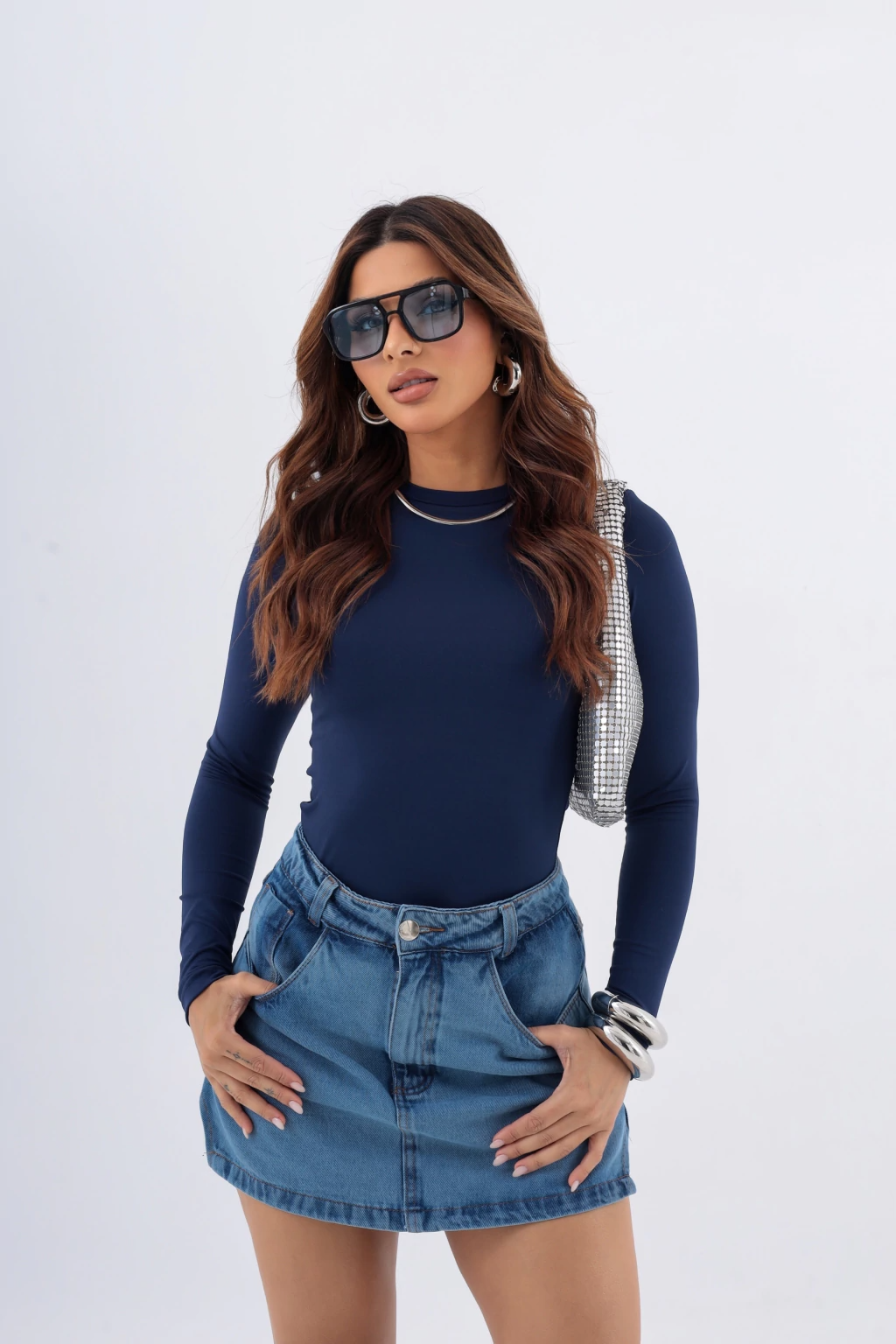 Blusa Lisa, Gola Redonda, Manga Longa - BellaCECÍLIA